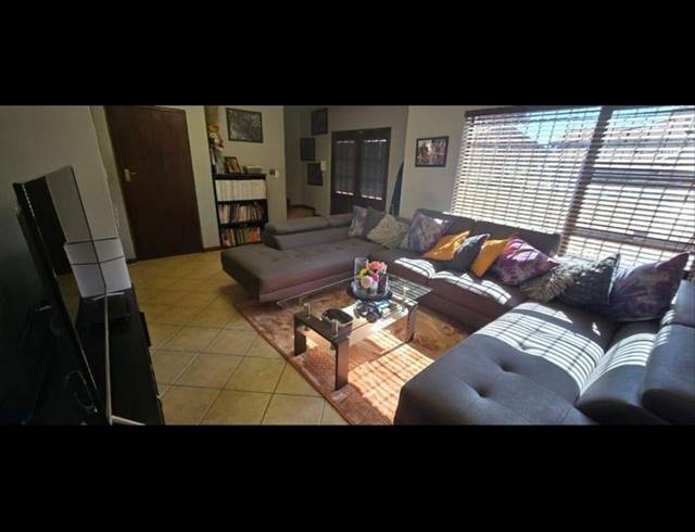 3 BEDROOM DUPLEX FOR SALE IN KLOPPERPARK